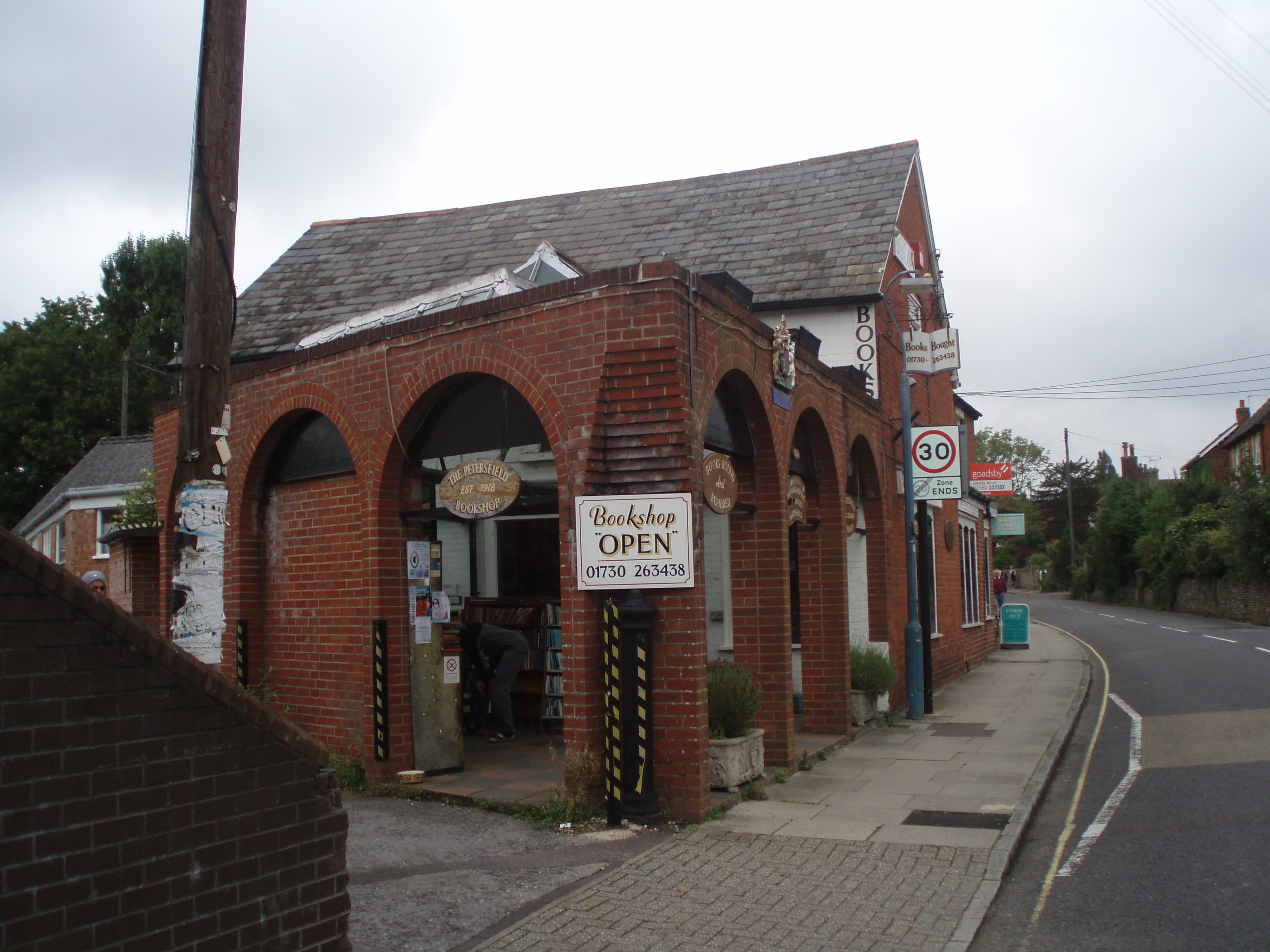 The Petersfield Bookshop exterior, historical photograph uploaded in 2007