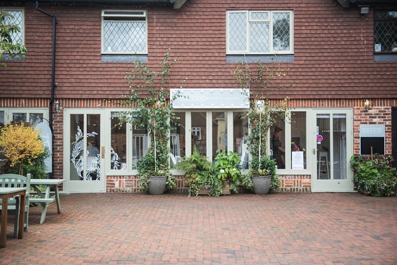 TIME to be ME Aesthetics & Beauty Salon Petersfield